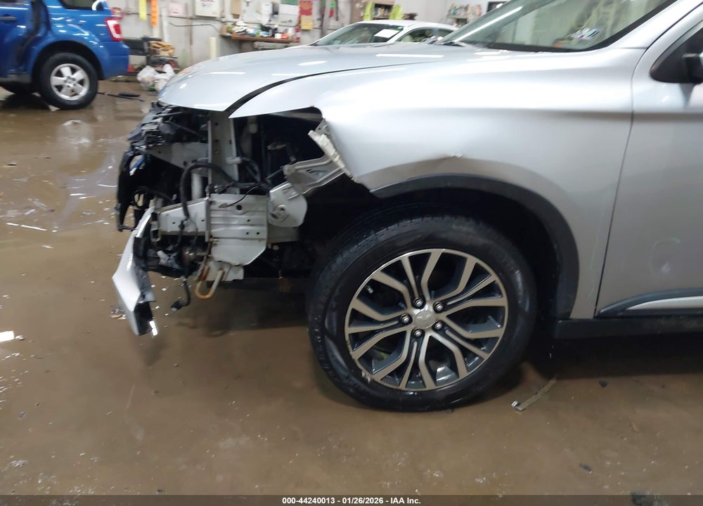 2016 MITSUBISHI OUTLANDER ES/SE/SEL VIN: JA4AZ3A32GZ016558