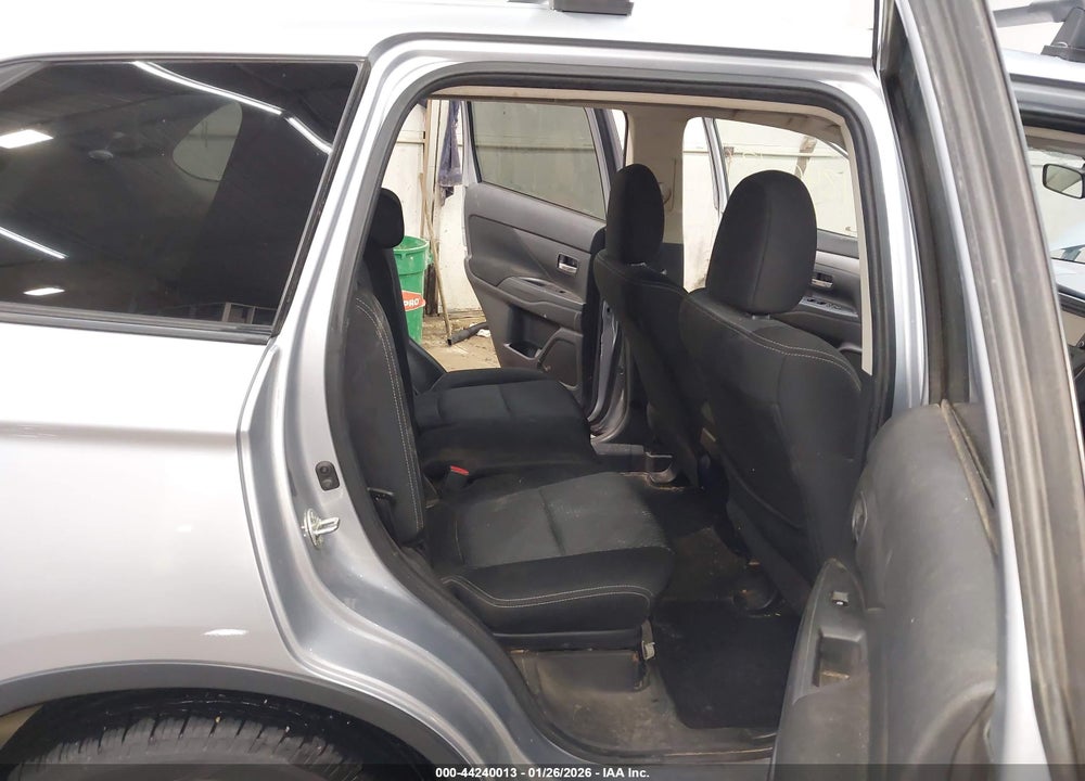 2016 MITSUBISHI OUTLANDER ES/SE/SEL VIN: JA4AZ3A32GZ016558
