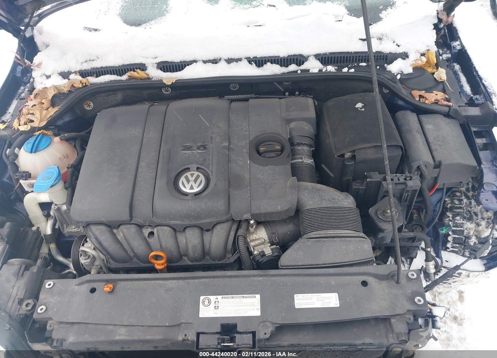 2013 VOLKSWAGEN JETTA 2.5L SE VIN: 3VWDP7AJ9DM449108