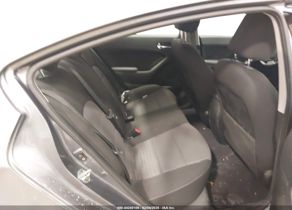 2018 KIA FORTE S VIN: 3KPFL4A72JE210788