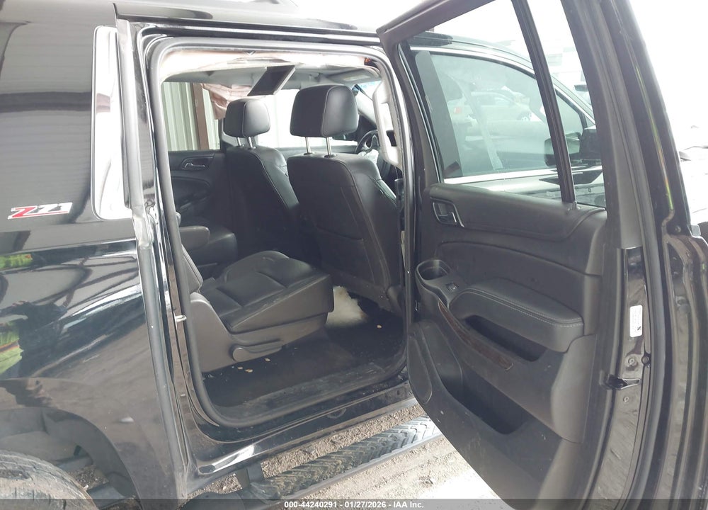 2017 CHEVROLET SUBURBAN LT VIN: 1GNSKHKC6HR318244