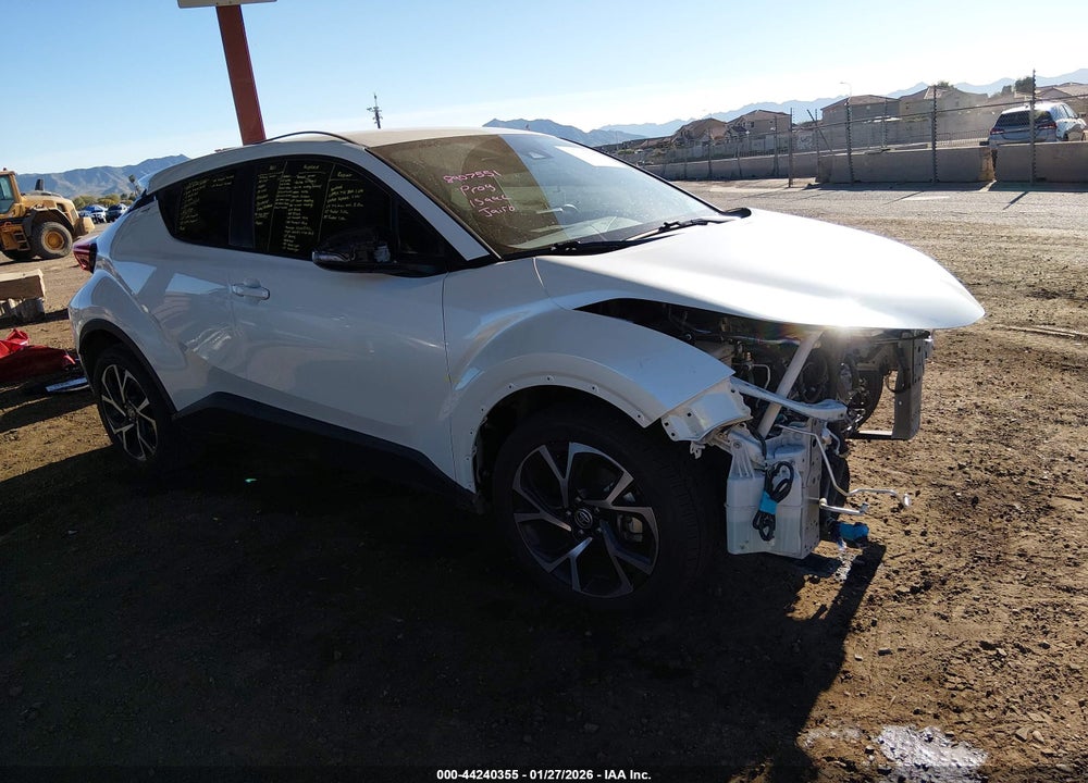 2021 TOYOTA C-HR XLE VIN: JTNKHMBX0M1113445