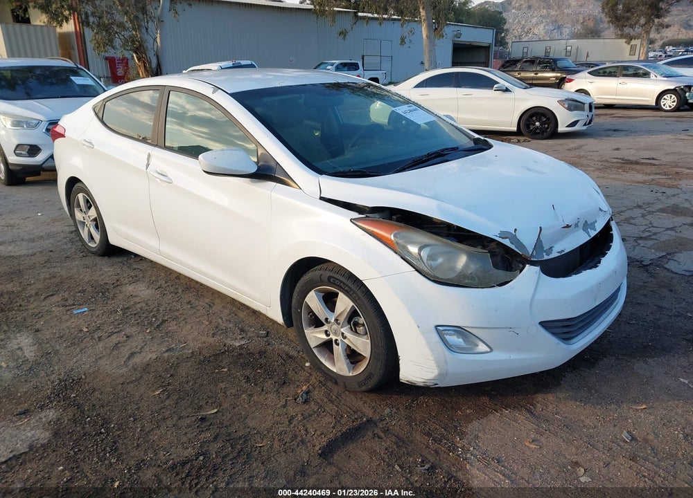 2013 HYUNDAI ELANTRA GLS VIN: 5NPDH4AE1DH440815