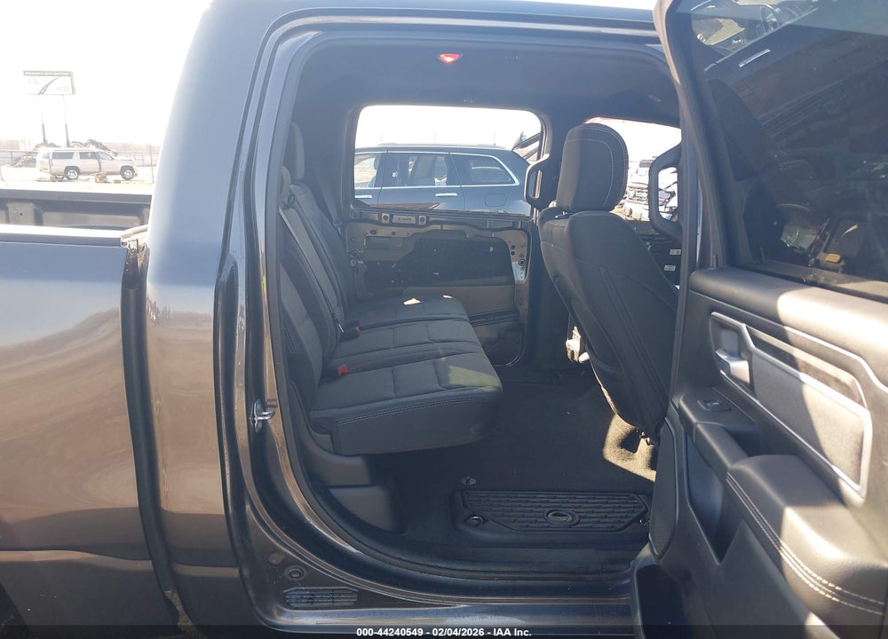 2021 RAM 1500 BIG HORN  4X4 5'7 BOX VIN: 1C6SRFFT4MN733350