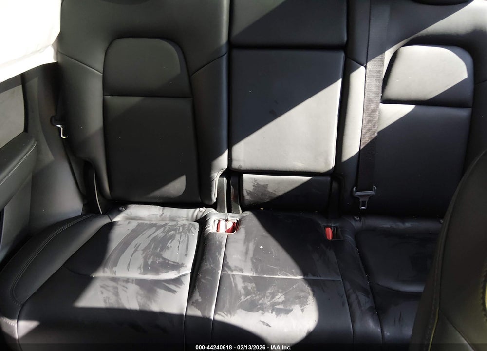 2020 TESLA MODEL Y LONG RANGE DUAL MOTOR ALL-WHEEL DRIVE VIN: 5YJYGDEE7LF031777