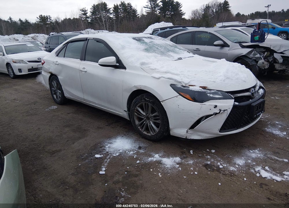 2015 TOYOTA CAMRY SE VIN: 4T1BF1FK4FU065999