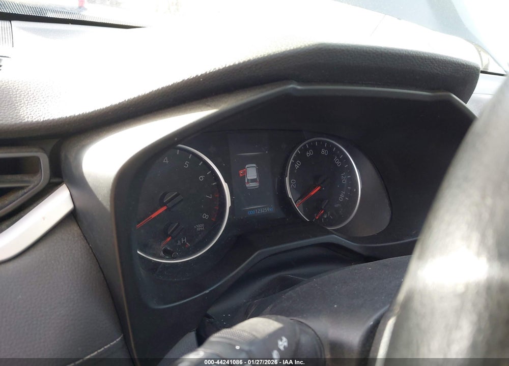 2019 TOYOTA RAV4 XLE VIN: 2T3P1RFV7KC014920