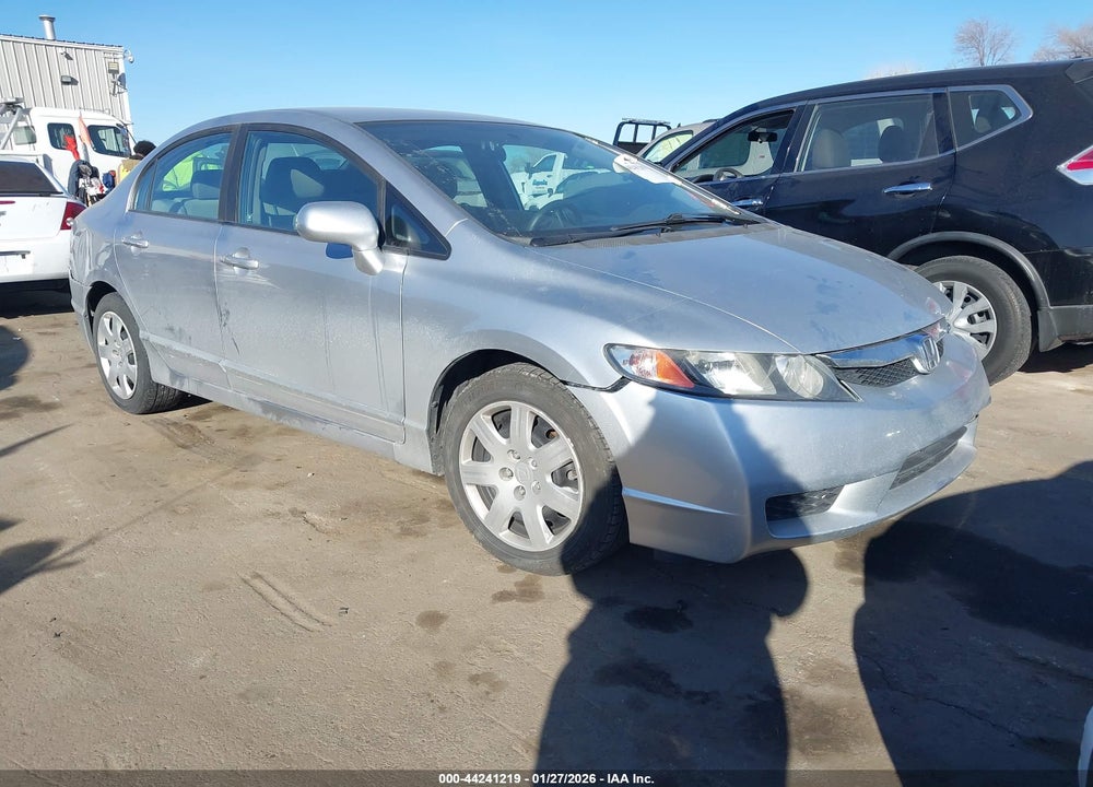 2010 HONDA CIVIC LX VIN: 19XFA1F58AE008002
