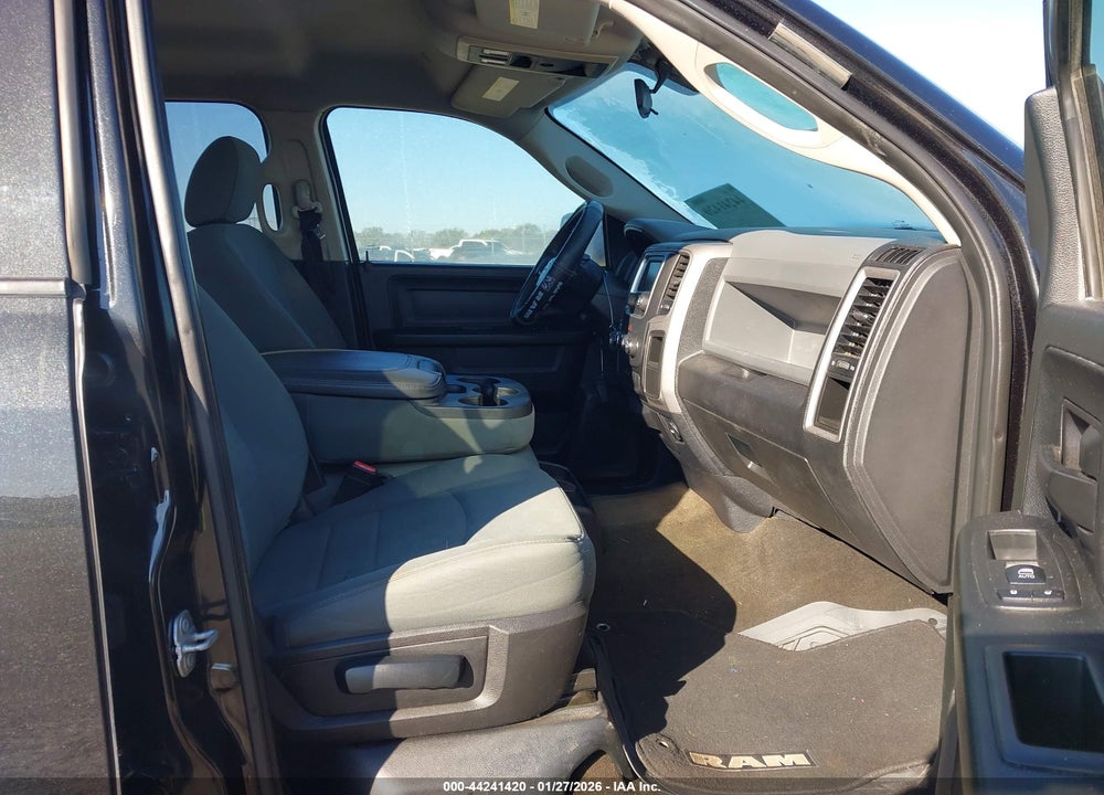 2017 RAM 1500 EXPRESS  4X4 5'7 BOX VIN: 1C6RR7KGXHS717819