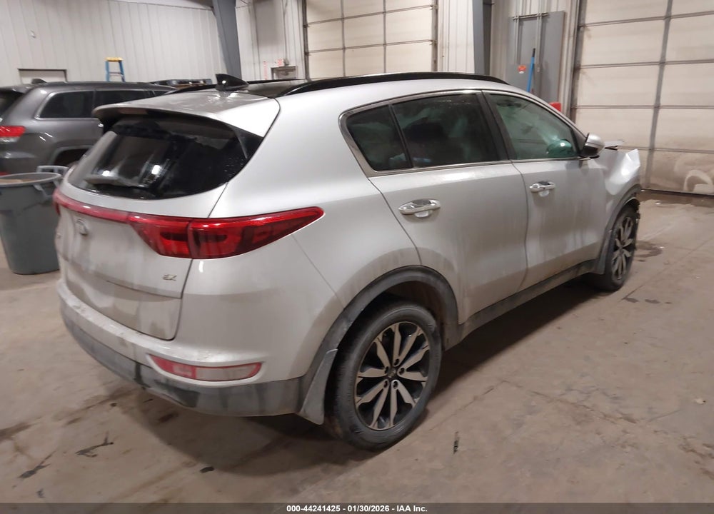 2018 KIA SPORTAGE EX VIN: KNDPNCACXJ7483094
