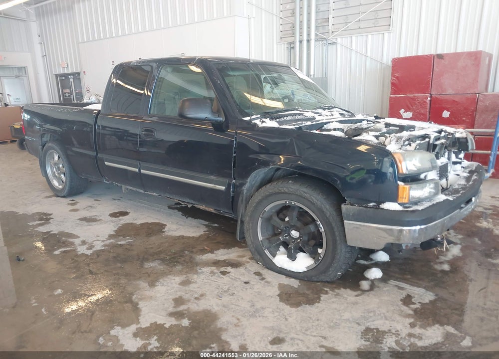 2005 CHEVROLET SILVERADO 1500 LS VIN: 2GCEC19T751149744