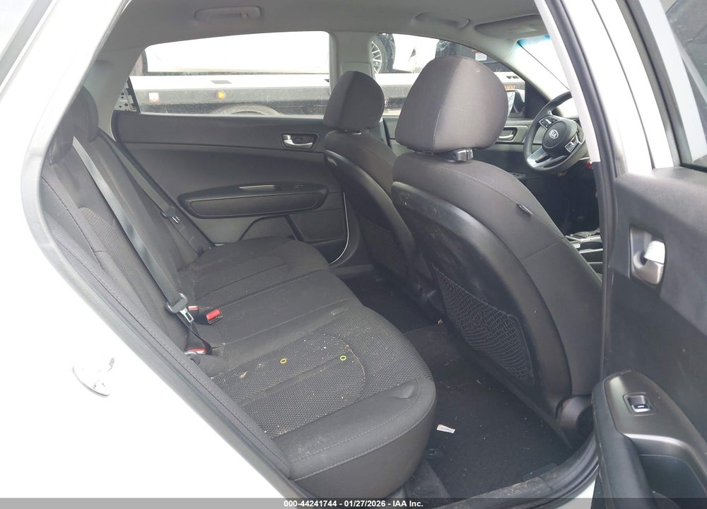 2019 KIA OPTIMA LX VIN: 5XXGT4L37KG350133