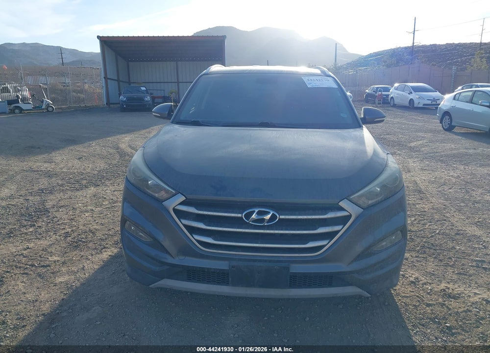 2017 HYUNDAI TUCSON SPORT VIN: KM8J33A23HU496893