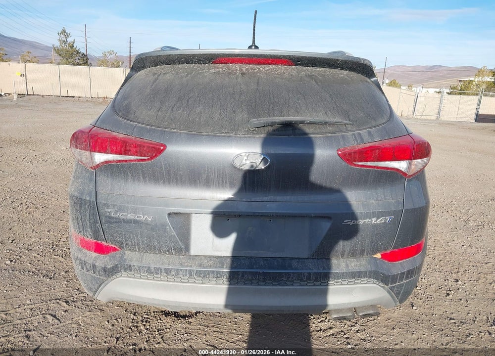 2017 HYUNDAI TUCSON SPORT VIN: KM8J33A23HU496893