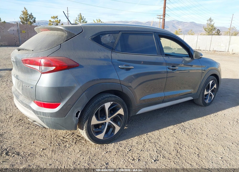 2017 HYUNDAI TUCSON SPORT VIN: KM8J33A23HU496893