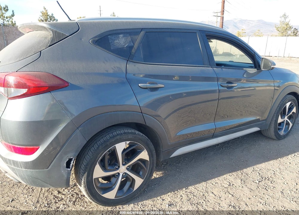 2017 HYUNDAI TUCSON SPORT VIN: KM8J33A23HU496893
