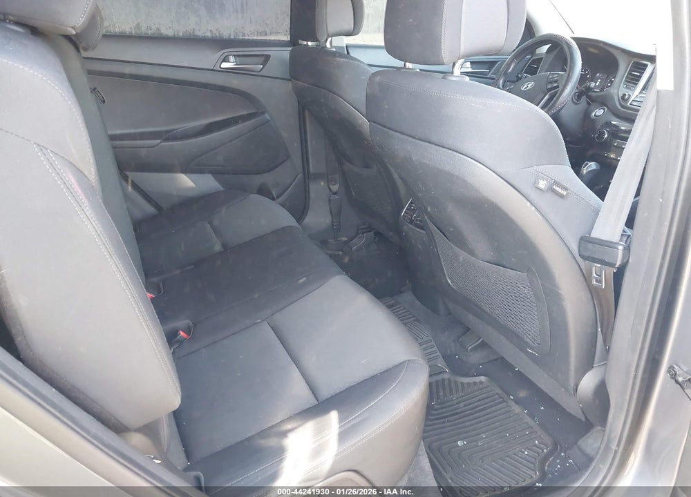 2017 HYUNDAI TUCSON SPORT VIN: KM8J33A23HU496893