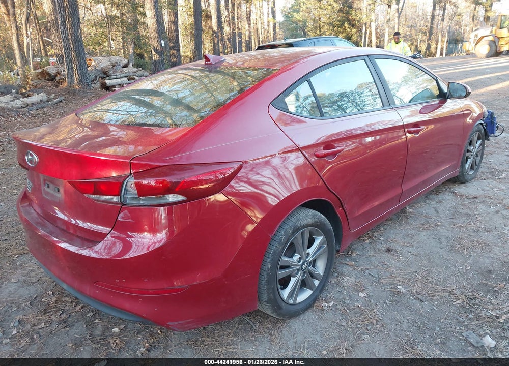 2017 HYUNDAI ELANTRA SE VIN: KMHD84LF6HU065565