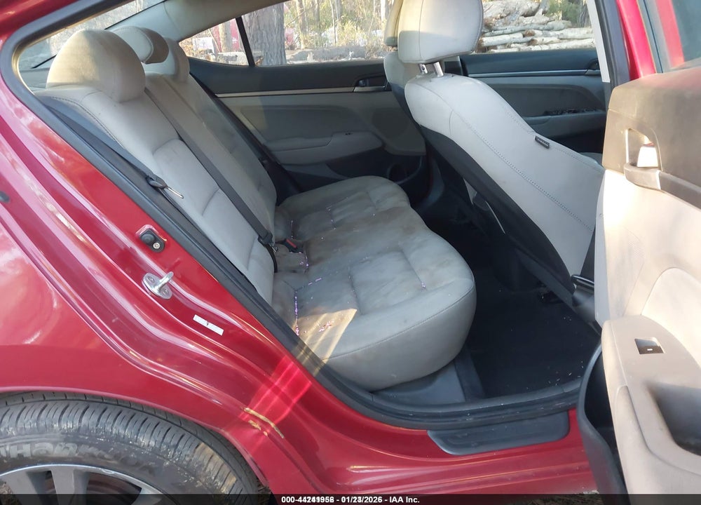 2017 HYUNDAI ELANTRA SE VIN: KMHD84LF6HU065565