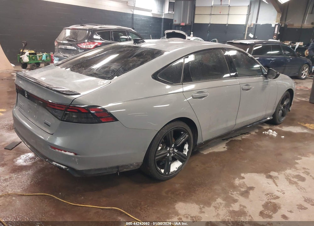 2024 HONDA ACCORD HYBRID SPORT-L VIN: 1HGCY2F78RA068030