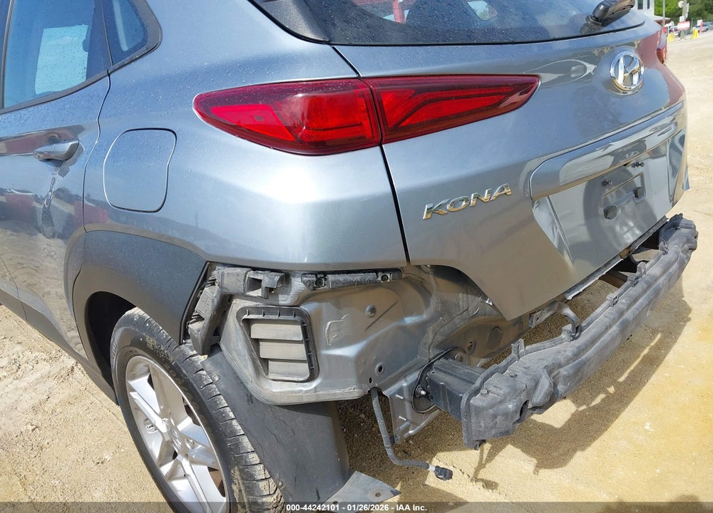 2021 HYUNDAI KONA SE VIN: KM8K12AA1MU657926