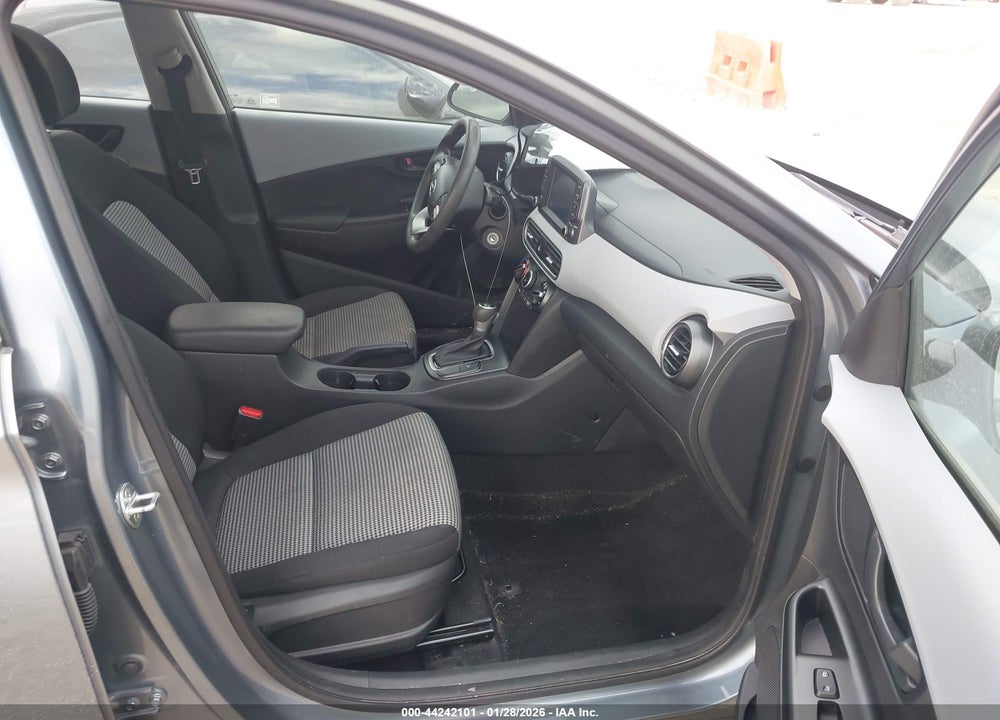 2021 HYUNDAI KONA SE VIN: KM8K12AA1MU657926