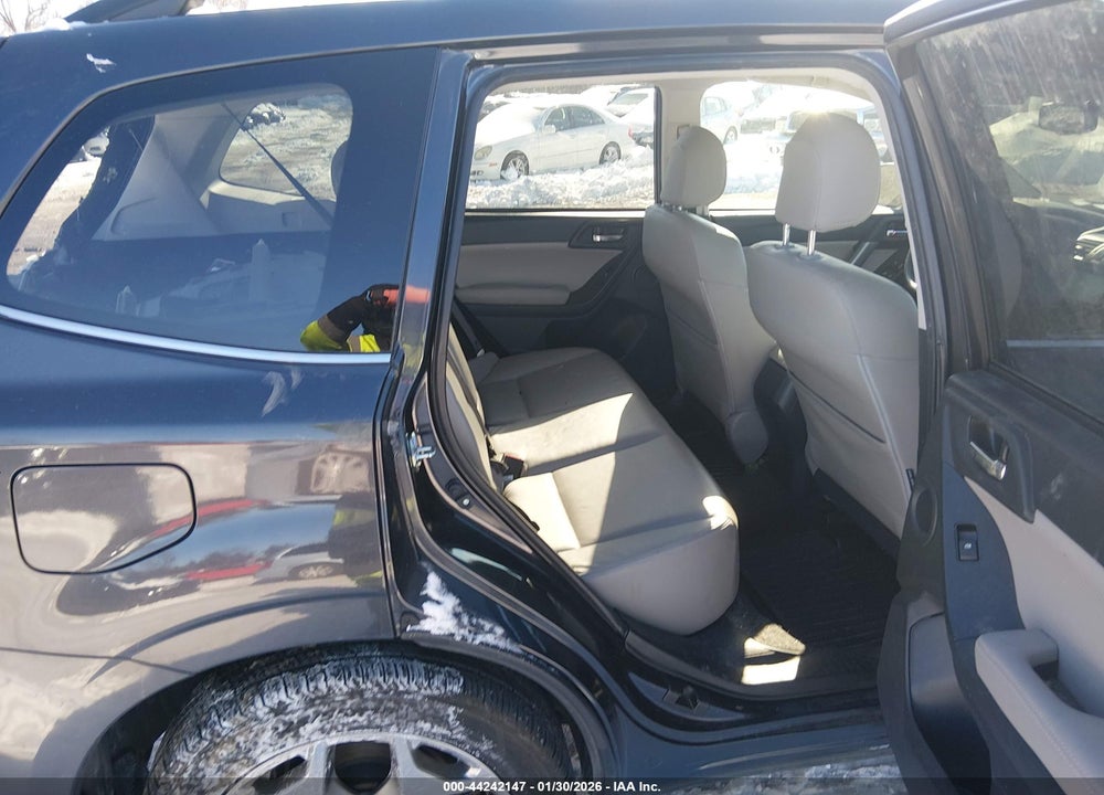 2015 SUBARU FORESTER 2.5I TOURING VIN: JF2SJAWC5FH558158