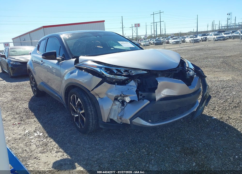 2020 TOYOTA C-HR XLE VIN: JTNKHMBX0L1089338