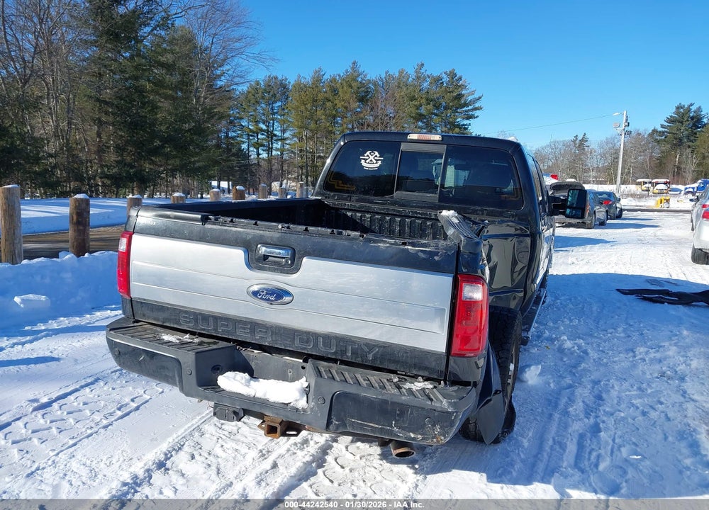 2015 FORD F-250 LARIAT VIN: 1FT7W2B69FEB74736