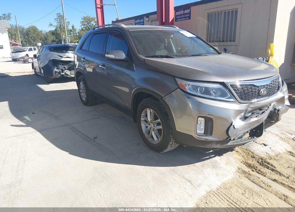 2015 KIA SORENTO LX V6 VIN: 5XYKTDA79FG576093
