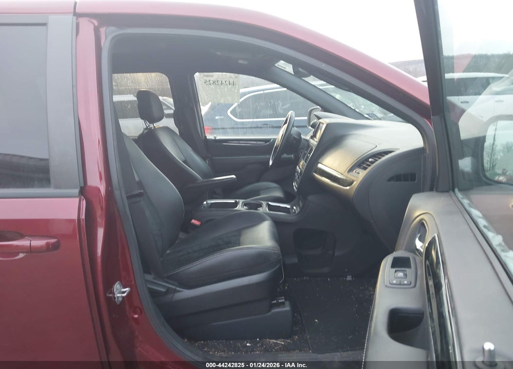 2018 DODGE GRAND CARAVAN SXT VIN: 2C4RDGCG3JR243466