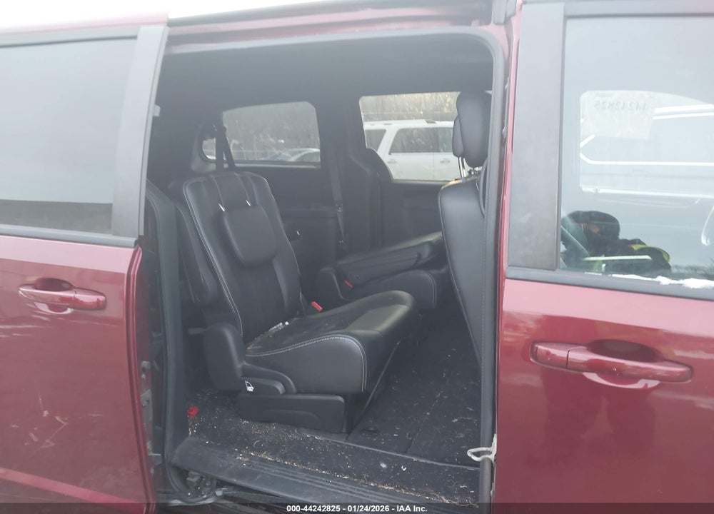 2018 DODGE GRAND CARAVAN SXT VIN: 2C4RDGCG3JR243466