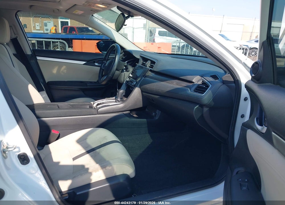 2019 HONDA CIVIC EX VIN: 19XFC1F3XKE017956