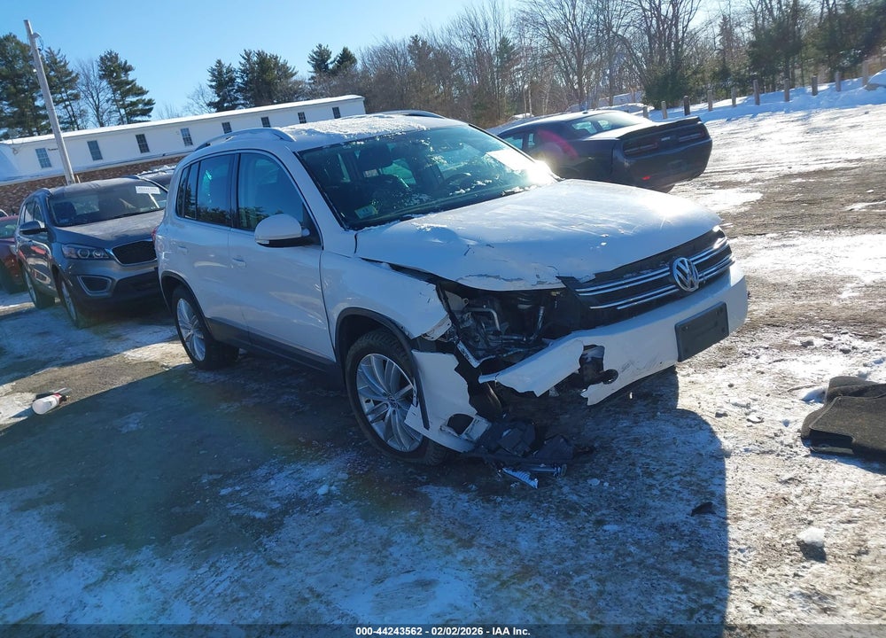 2013 VOLKSWAGEN TIGUAN SE VIN: WVGBV3AX4DW581718