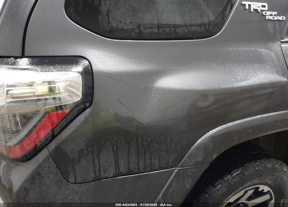 2020 TOYOTA 4RUNNER TRD OFF ROAD PREMIUM VIN: JTEBU5JRXL5834660