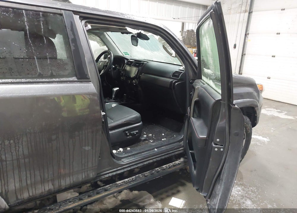 2020 TOYOTA 4RUNNER TRD OFF ROAD PREMIUM VIN: JTEBU5JRXL5834660