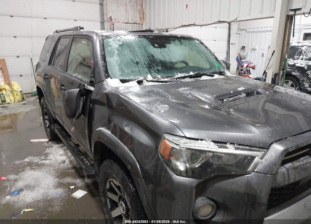 2020 TOYOTA 4RUNNER TRD OFF ROAD PREMIUM VIN: JTEBU5JRXL5834660