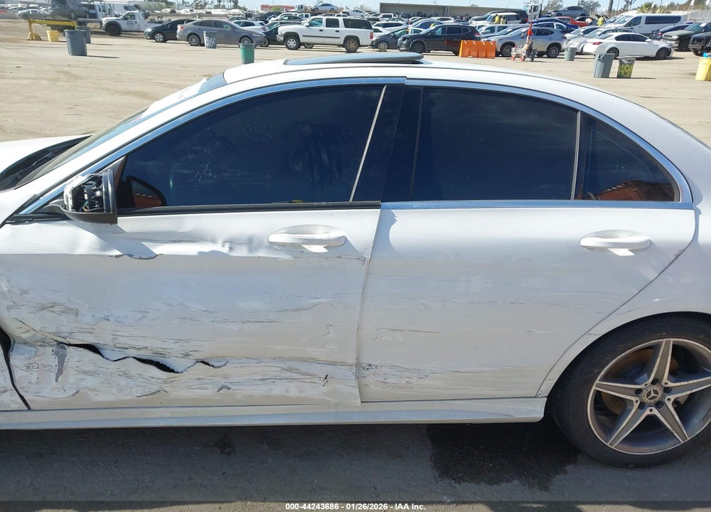 2018 MERCEDES-BENZ C 300 VIN: 55SWF4JB8JU257358
