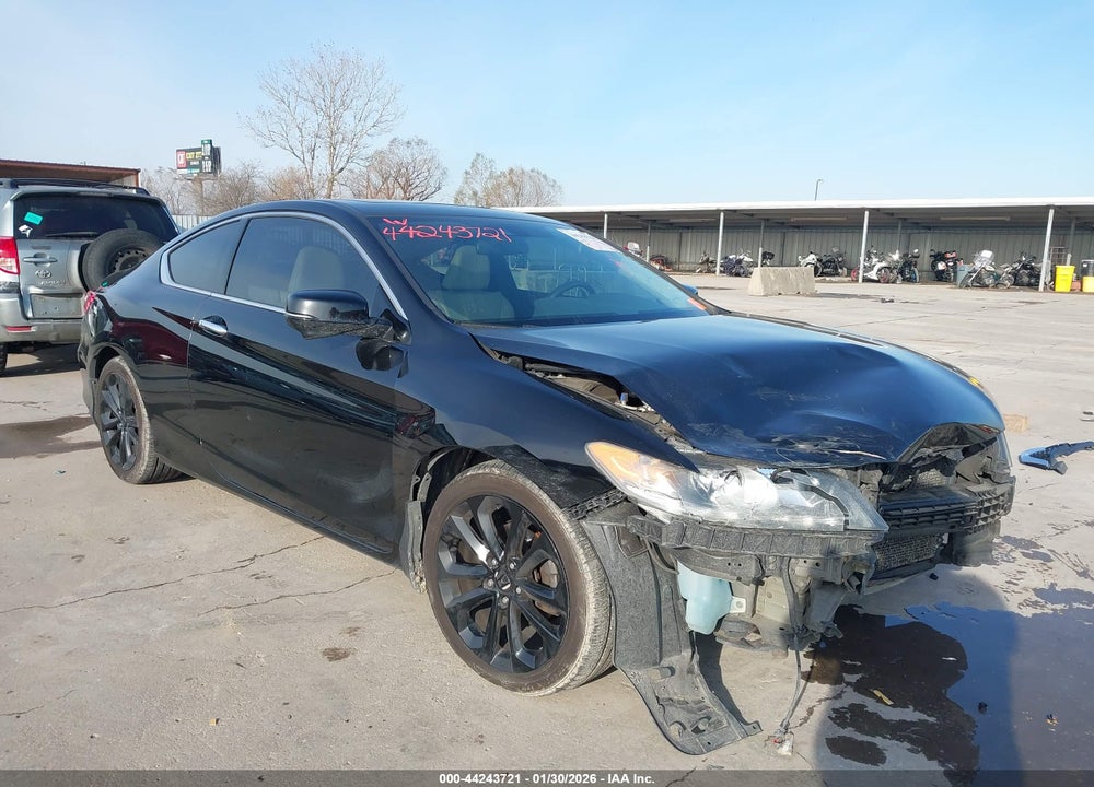 2014 HONDA ACCORD EX-L V-6 VIN: 1HGCT2B81EA008808