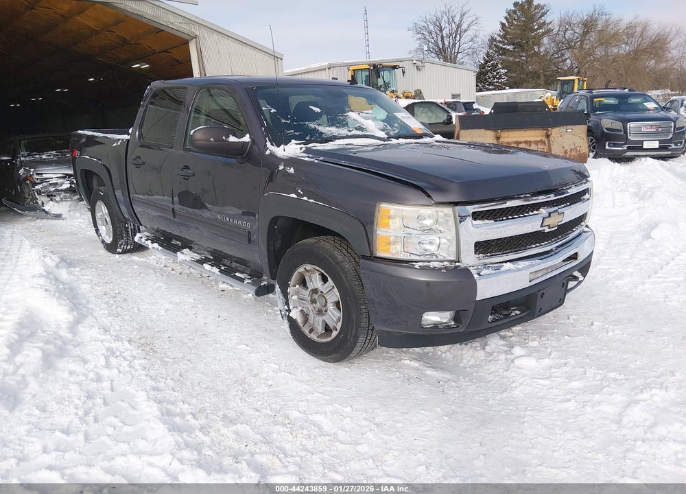 2011 CHEVROLET SILVERADO 1500 LT VIN: 3GCPKSE32BG268652