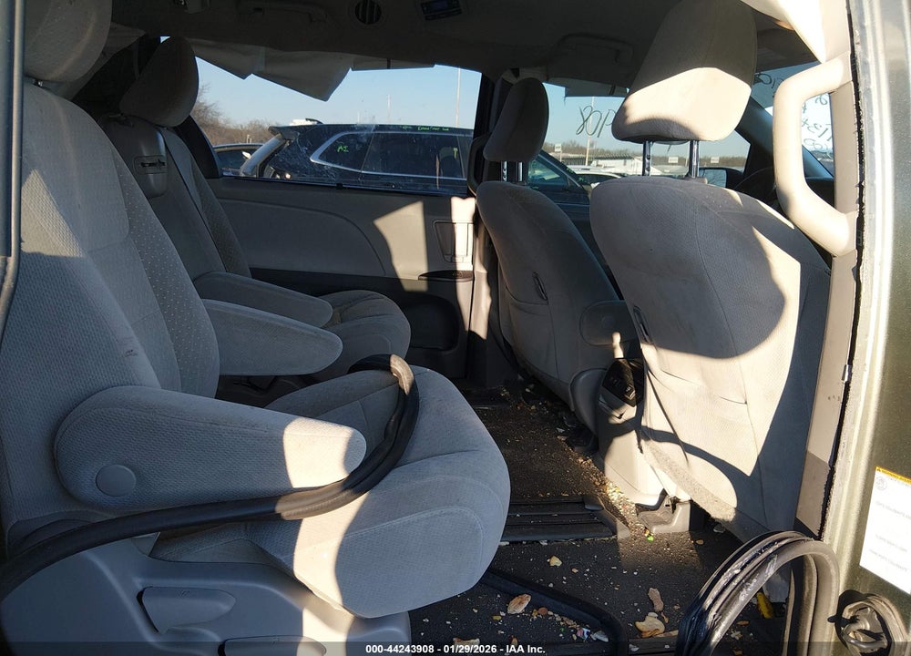 2020 TOYOTA SIENNA LE VIN: 5TDKZ3DCXLS044397