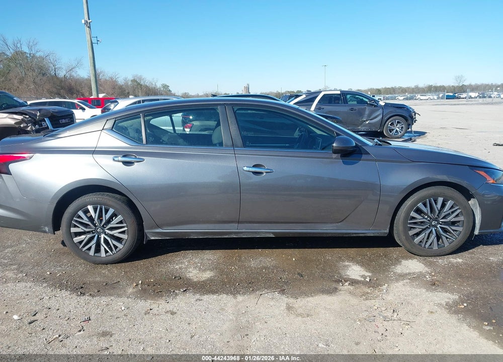 2023 NISSAN ALTIMA SV FWD VIN: 1N4BL4DV6PN376573