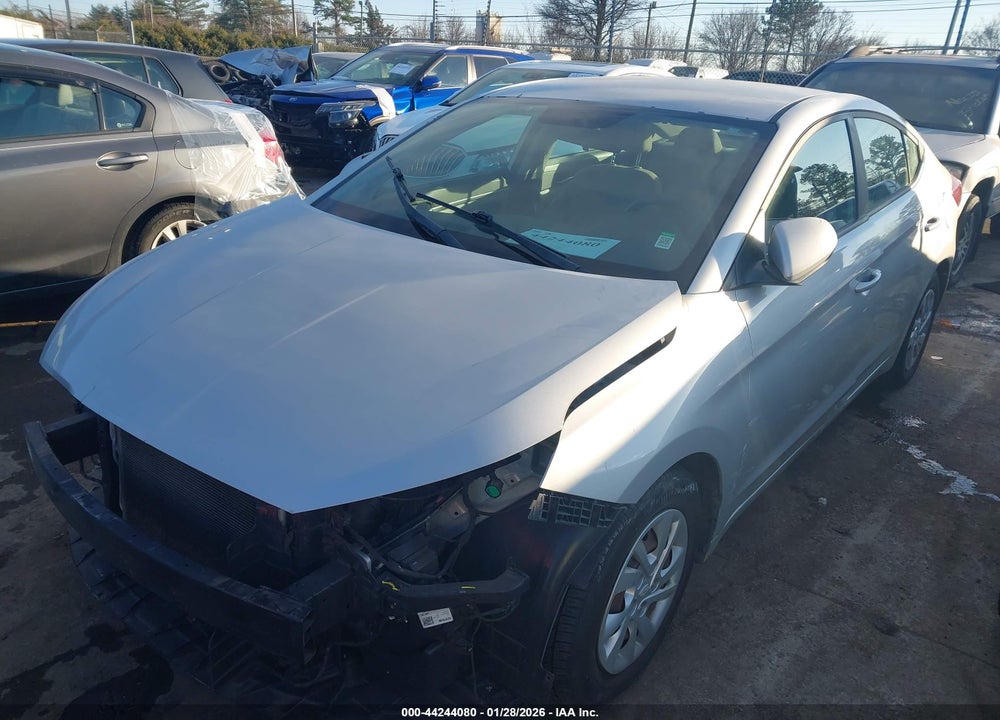 2019 HYUNDAI ELANTRA SE VIN: 5NPD74LF7KH490530