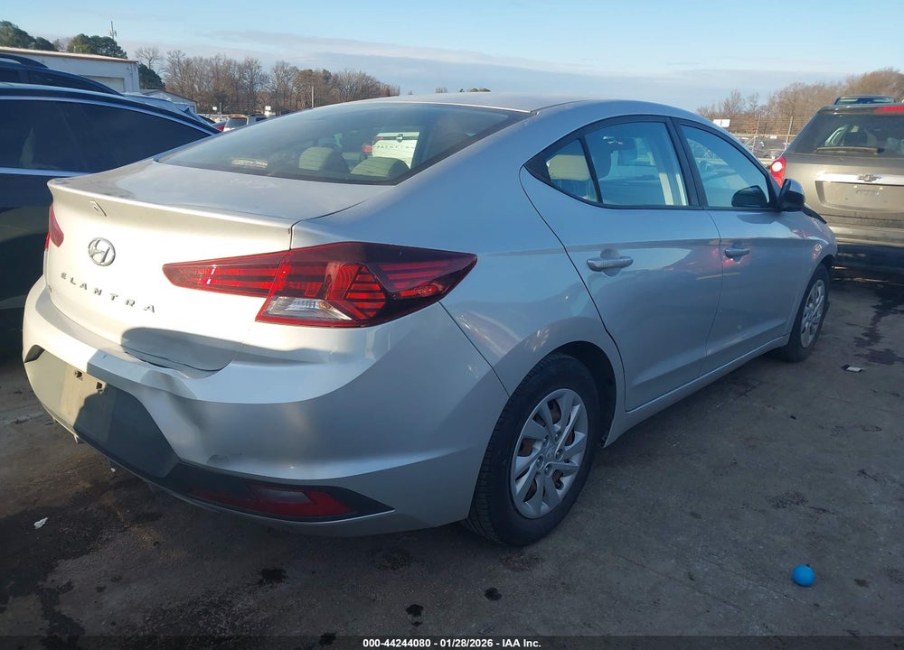 2019 HYUNDAI ELANTRA SE VIN: 5NPD74LF7KH490530