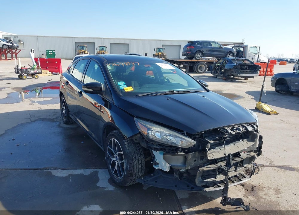 2017 FORD FOCUS SEL VIN: 1FADP3H26HL346641