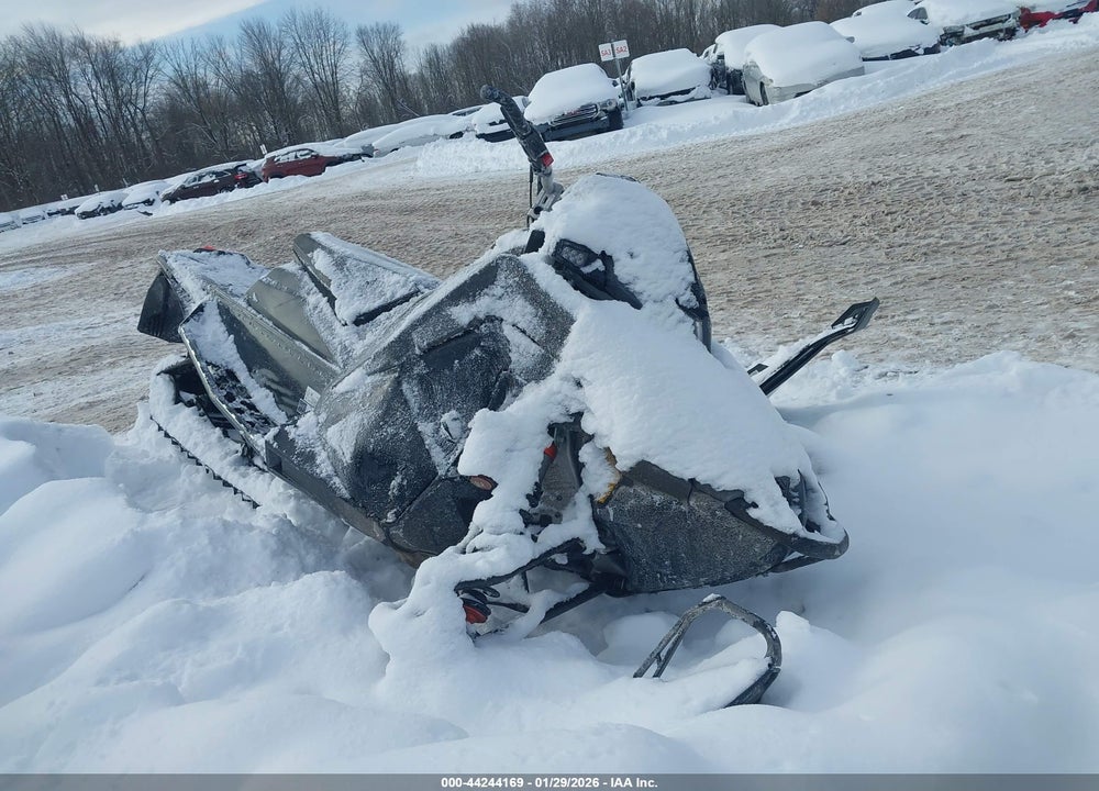 2025 POLARIS SNOWMOBILE VIN: SN1TDZ8R2SC640184