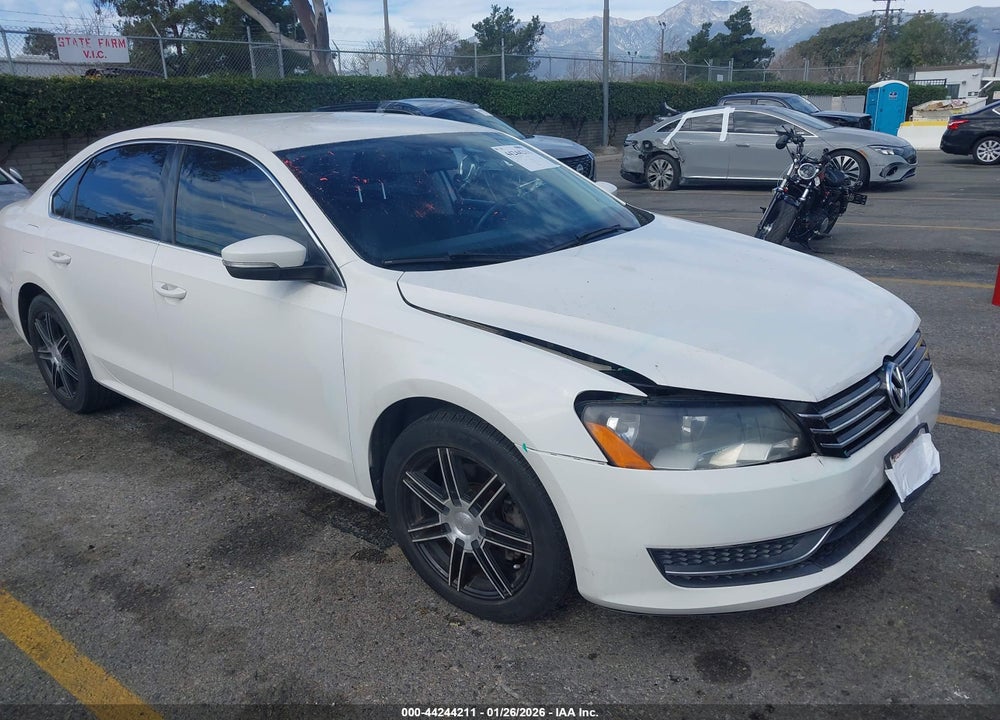 2013 VOLKSWAGEN PASSAT 2.5L SE VIN: 1VWBP7A37DC051213