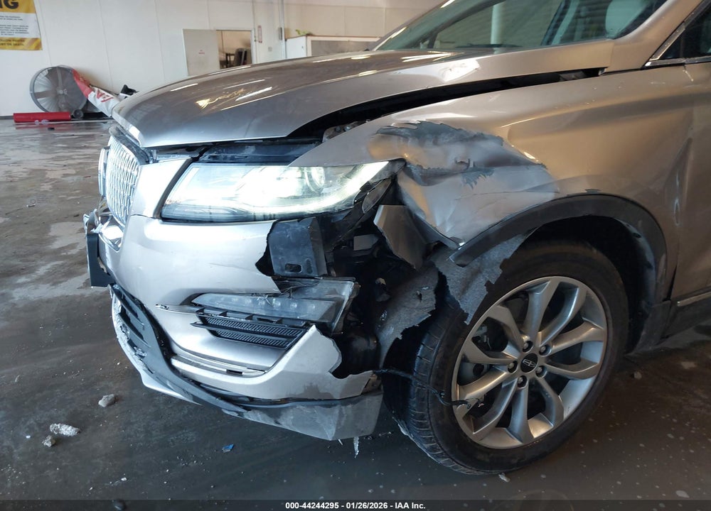 2019 LINCOLN MKC SELECT VIN: 5LMCJ2C9XKUL06899