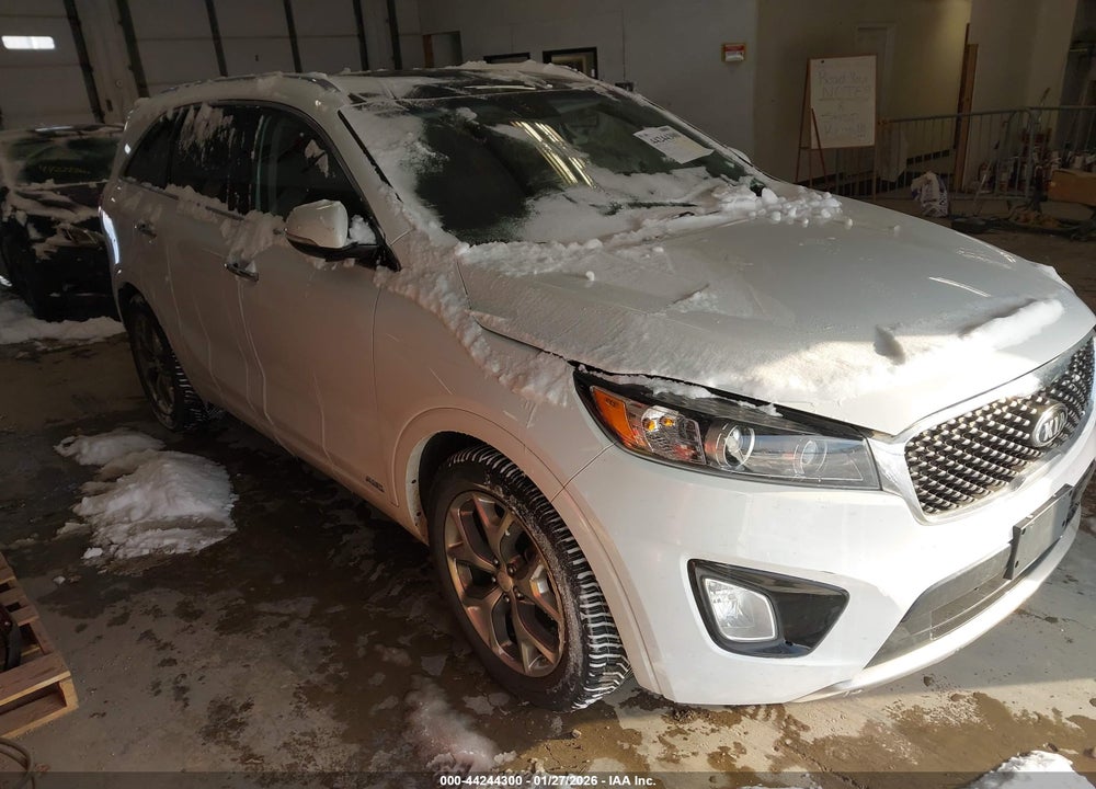 2017 KIA SORENTO 3.3L SX VIN: 5XYPKDA51HG262917