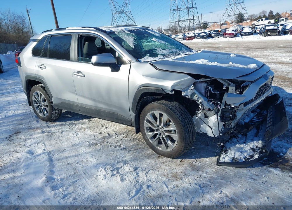 2025 TOYOTA RAV4 XLE PREMIUM VIN: 2T3A1RFVXSW558753